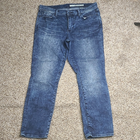 DKNY Medium Wash Jeans Classic Style - Picture 1 of 8